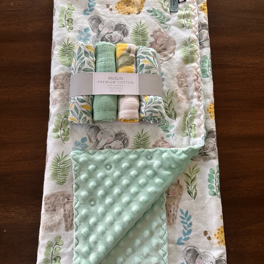 The Honest Company Green and Yellow Blanket Set Luxurious Comfort